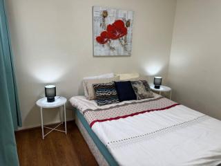Charming Retreat at Huntingdale - Oakleigh - 0