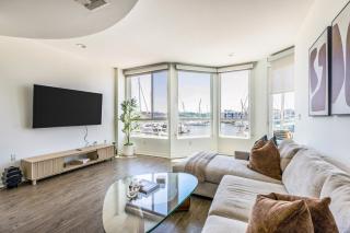 Waterfront 2BR Duplex Stunning Marina Views - Los Angeles - 7