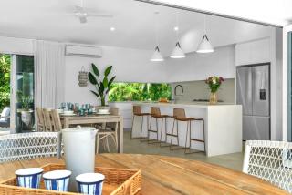 Belle Escapes Beachmont House - Palm Cove - 6
