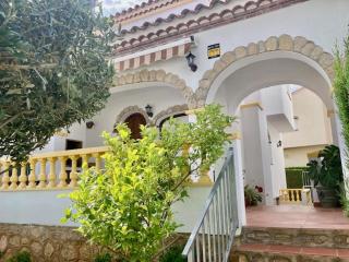 Casa pareada con jardín - ES-9-185 - - 0
