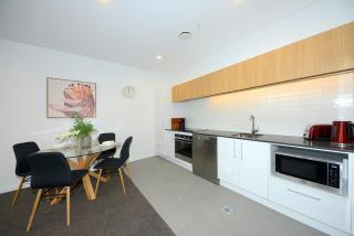 Relax and Unwind - Central City Hideaway with Carpark - Christchurch - 3