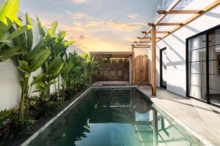 Villa Onyx - Nyang Nyang by Yolla Hospitality - 0