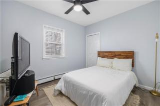 Stylish 5-bedroom near Downtown Providence & Providence College - Providence - 1