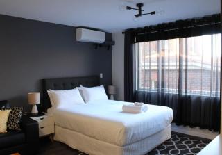 Studio 23 - City Pad with Free Parking - Launceston - 5