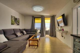 Lovely 2-Bed Apartment & jacuzzi Terrace & pool - Playa Fañabe - 4