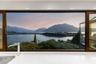 QT Paradise: Panoramic Views & Elegant Comfort - Queenstown - 0