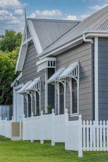 Historic Country Getaway with Hot Tub and Wood Fireplace - Cessnock - 0