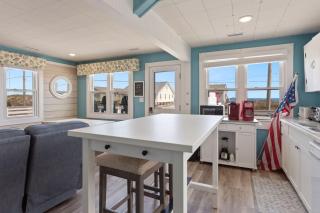 4119 - The Dolphin Boat - Kitty Hawk - 2