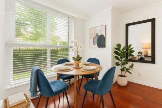 High-End 2BR Townhouse Steps from the Seawall - Vancouver - 7