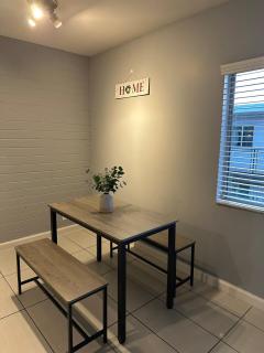 2 Bed 1 Bath Quiet Apartment Central Location in Phoenix - Phoenix - 3