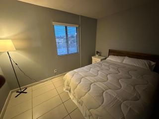 2 Bed 1 Bath Quiet Apartment Central Location in Phoenix - 5