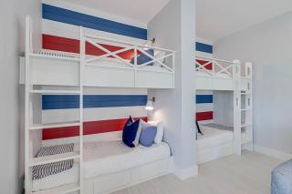 Fun Never Sets 324 DAR - 4