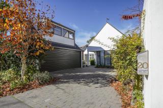 Stylish Fendalton Townhouse - Prime Location - Christchurch - 8