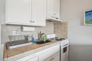 Beautiful 1 Bed Beach Balcony Condo #207 condo - Carpinteria - 5