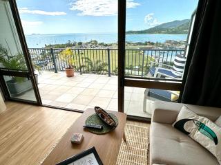 Island Views - Airlie Beach - 2