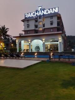 Chic Mediterranean Retreat in Candolim Sleeps 4 - Calangute - 1