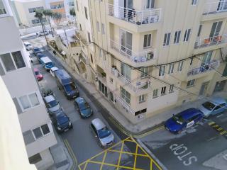 Sunshine apartment with a private roof terrace - Tal-Ħriereb - 8