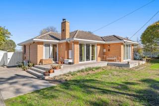 1960's Theme House - 9