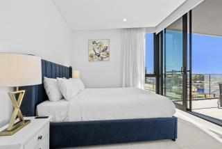 Stylish 2-Bed Apartment with Rooftop BBQ Access - North Fremantle - 9