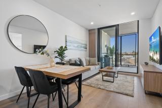 Charming 1-Bed with Rooftop Access & Parking - 3