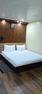 Hotel Laxmi villa - - 8