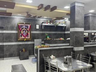 Hotel Sree Saravana - - 5