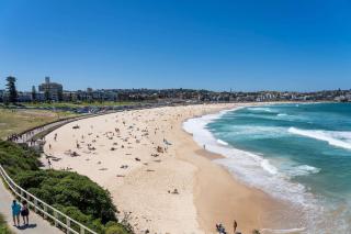 Cosy Curlewis - Walk to beach - New Listing - Sydney - 0