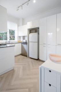 Cosy Curlewis - Walk to beach - New Listing - Sydney - 7