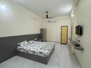 Hotel Sree Saravana - - 8