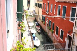 Charming canal view San Marco apartment - Venice - 3