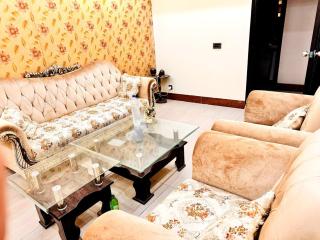 Luxury 3BR Apartment Near KarachiAirport,MalirCant - Karachi - 9