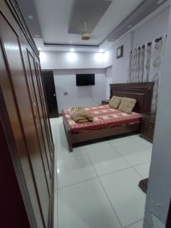 Luxury 3BR Apartment Near KarachiAirport,MalirCant - 1