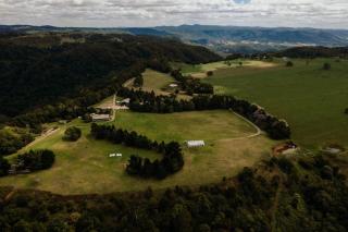 Maleny Retreat - Entire House -Sleeps 14! - Booroobin - 1