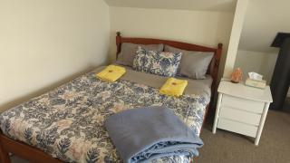 Cozy Bush Cottage - - 2
