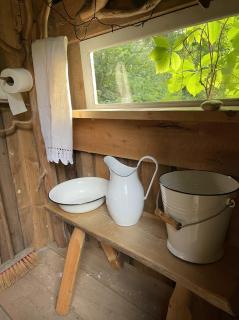 Charming Garden House by the River - 2