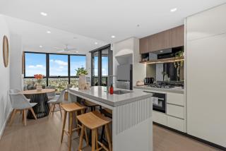 Queens Wharf - Luxe 2BR with Stunning Views & Pool - Brisbane - 1