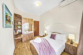 Spacious and central apartment on Aram Street 4-3 - 2