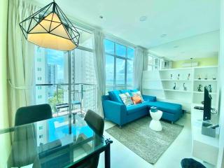 Straits Garden Suites #Pool with view #Seaview and bridge view #Georgetown #3pax #2BR2bath #1Queen 1Single #Quality well maintained #Private host - George Town - 0