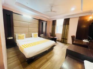 Hotel AR Imperial - Nehru Enclave Luxury Couple Friendly - 4