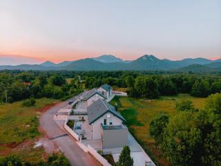 Lovely Holiday Home in Lovinac with Garden - Lovinac - 9