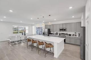 Last Minute Disney Getaway! Private Pool, Hot Tub & Games Room. Book Now! #41186 - Kissimmee - 5
