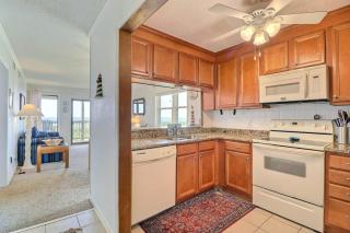 AV2D By the Sea Oceanfront Community Pool - Nags Head - 2
