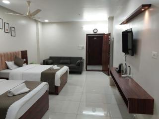 Irish Grand (A unit of Malleshwari Grand Residency & Convention Hall) - Vinukonda - 6