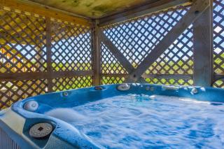7083 Ocean Haven Oceanfront Hot Tub - Nags Head - 9
