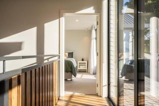 Modern living at its finest - Dunedin - 6