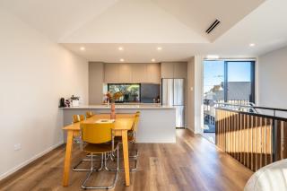 Modern living at its finest - Dunedin - 4