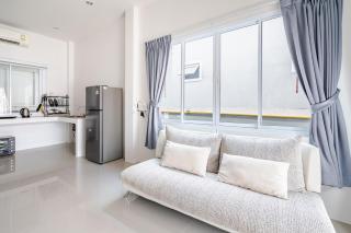 Mae Nam 2BR & BATH Sleek Home - 2