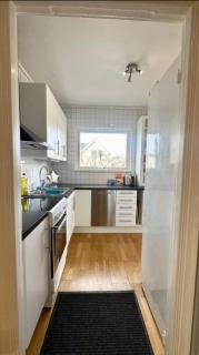 Apartment near Volvo with parking - Gothenburg - 1