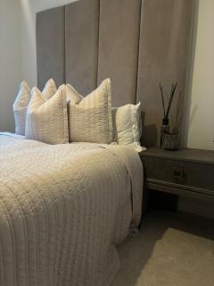 Luxury and cosy 2 bed entire house in Essex 20 mins from beach - Colchester - 1