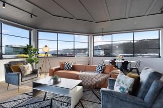 Sunny 3BR Petone Apt - Close to Shops Transit - Lower Hutt - 0